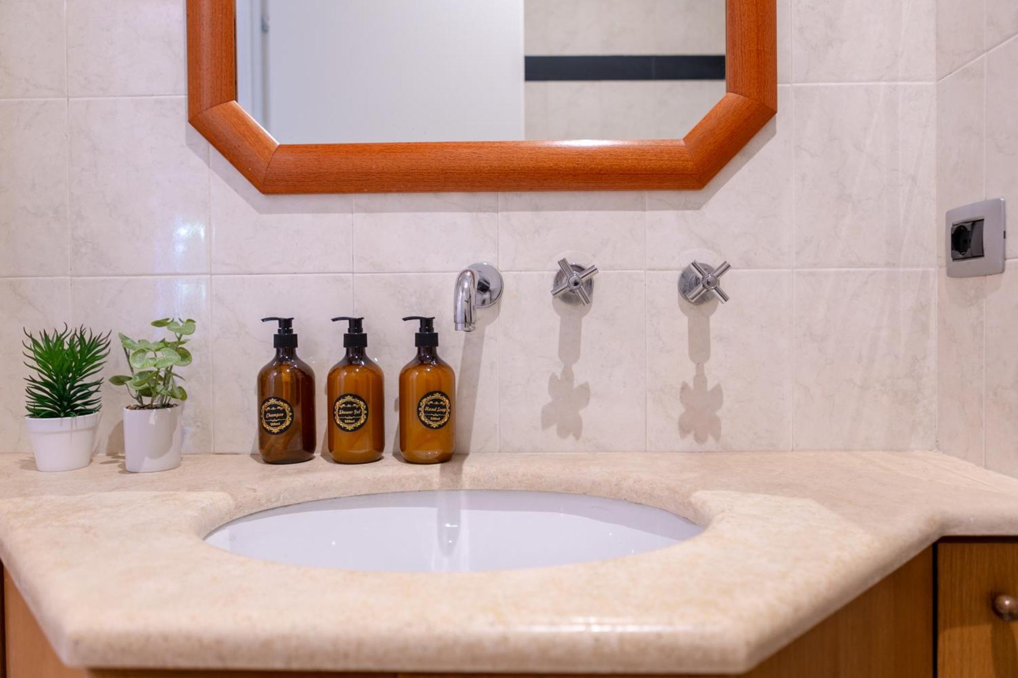 Mustard Apartment S Camillo - Holiday Homes Рим Экстерьер фото